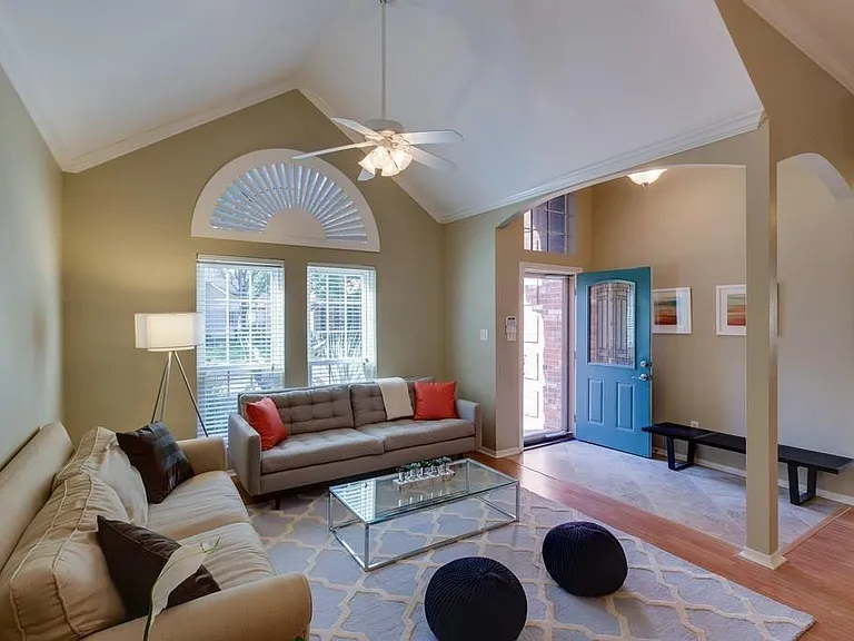 4035 Briarbend Rd — Photo 4