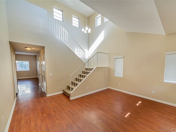 5th image of 39774 Chambray Dr