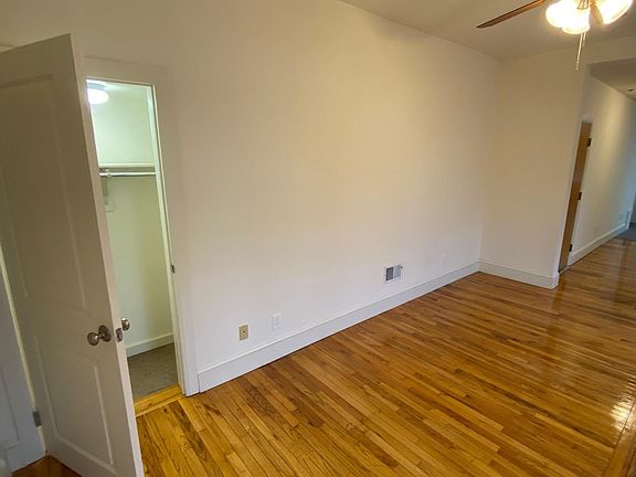 bedroom/ closet