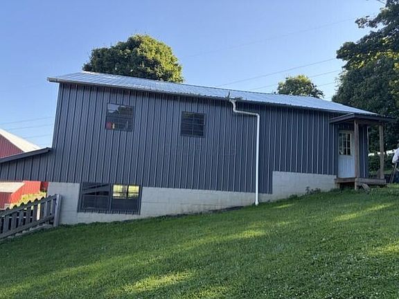 3rd image of 293 Township Road 181 SW
