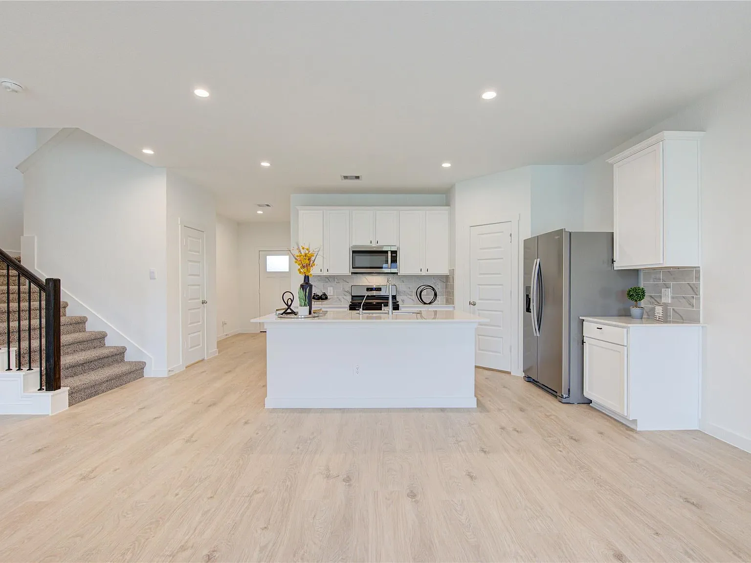 4 bed, 2175 sqft, $2,499 — Photo 1