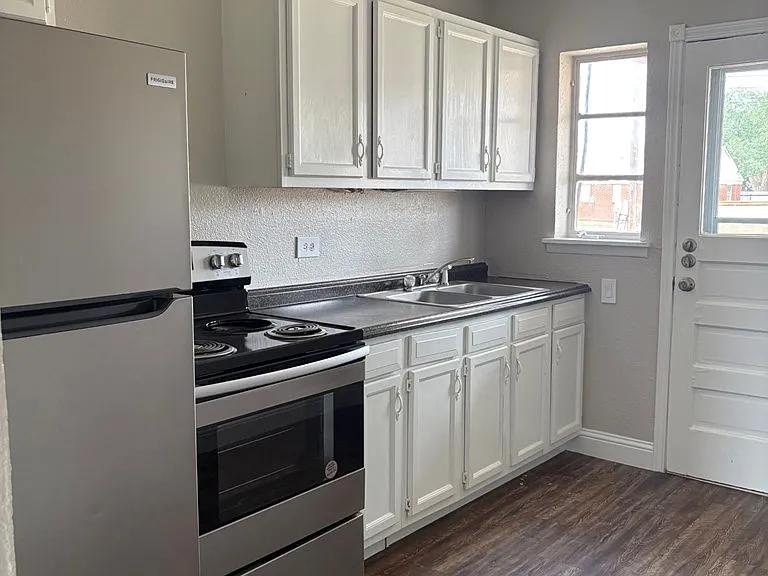 3212 W Kansas Ave — Photo 5