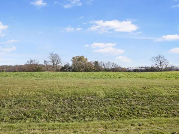 W223S9336 OAK RIDGE #Lt2, Big Bend, WI 53103