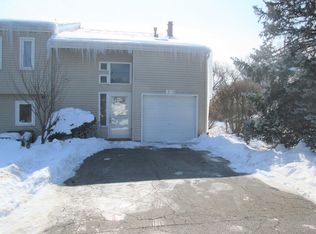 1608 Bay Ct, Naperville, IL 60565