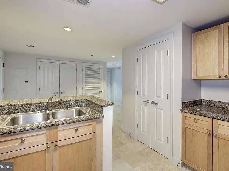 777 7th St NW #1132 — Photo 14