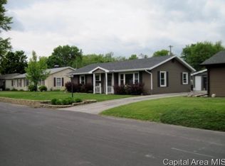 1322 Lincoln Rd, Monmouth, IL 61462