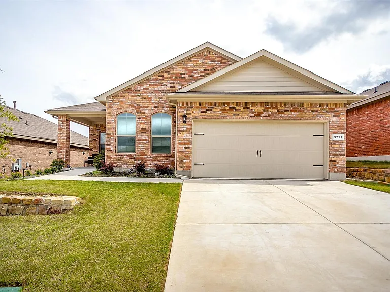 Welcome to 9721 Cherryville Road!