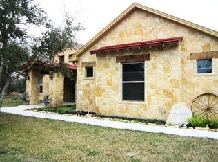 349 Post Oak Trl, Inez, TX 77968