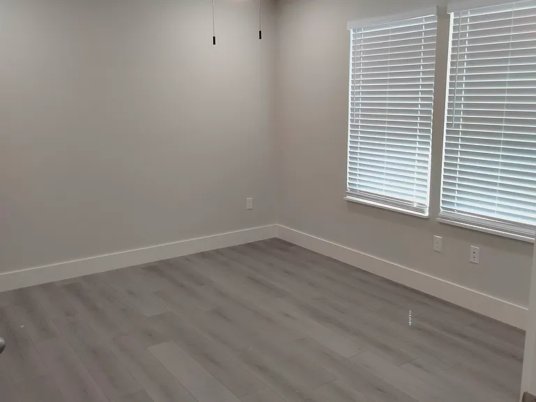 109 Hardy St — Photo 13
