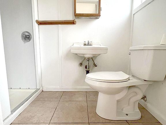 4th image of 4024 Puente Ave APT 2