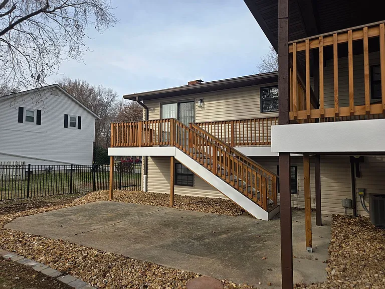 803 Monterey Dr — Photo 26
