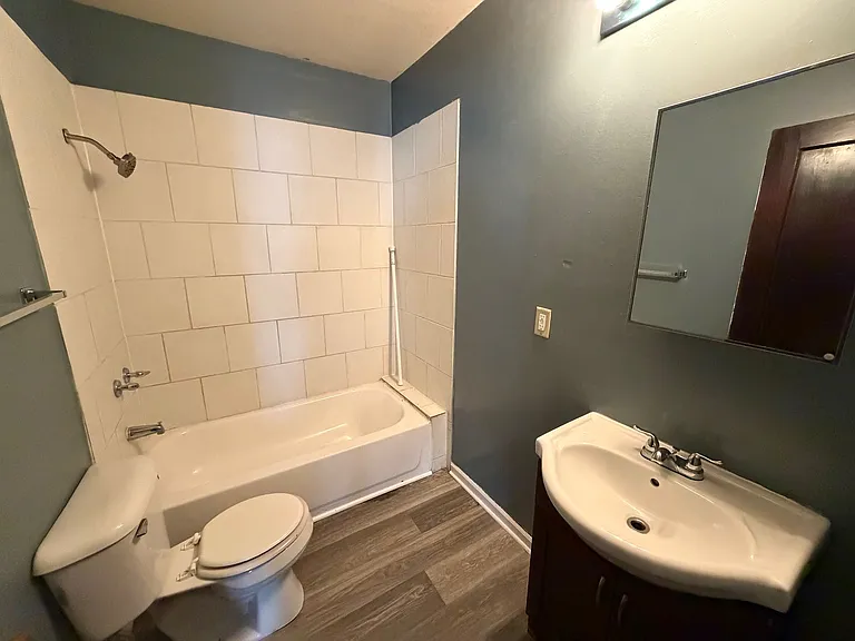 5443 Garfield Ave — Photo 2
