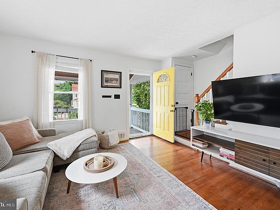 4th image of 5865 Edgehill Dr
