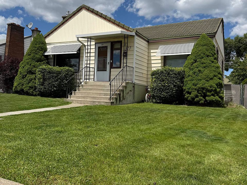 2nd image of 327 E Garland Ave