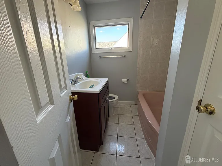 150 Patricia Ave — Photo 11