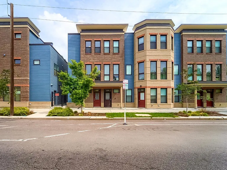 2376 Stout St — Photo 2