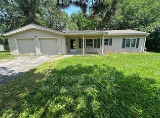 8017 England Dr, Overland Park, KS 66204