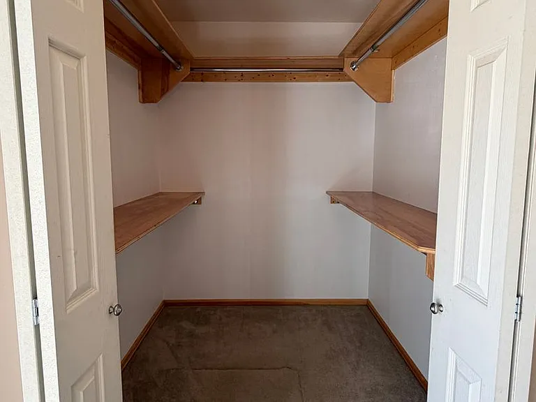 460 Palmetto Dr — Photo 12