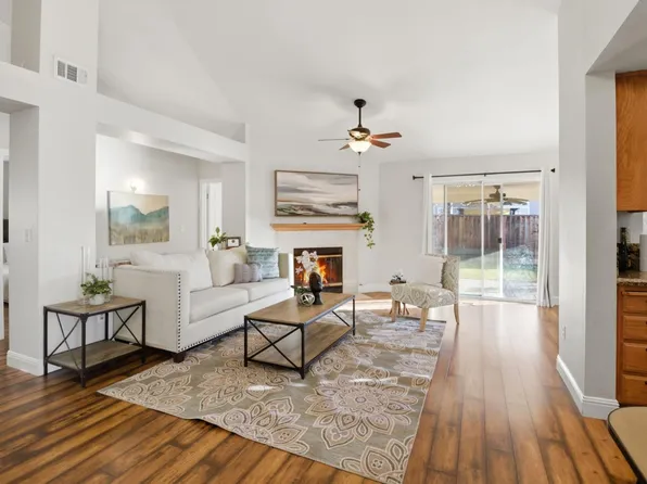 900 New Holland Dr, Brentwood, CA 94513