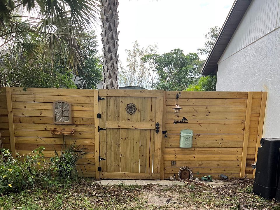 1st image of 7743 Clubhouse Estates Dr