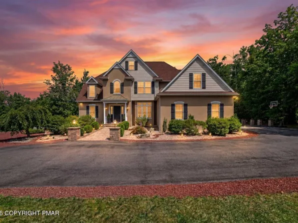 389 Joanne Ct, Bartonsville, PA 18321