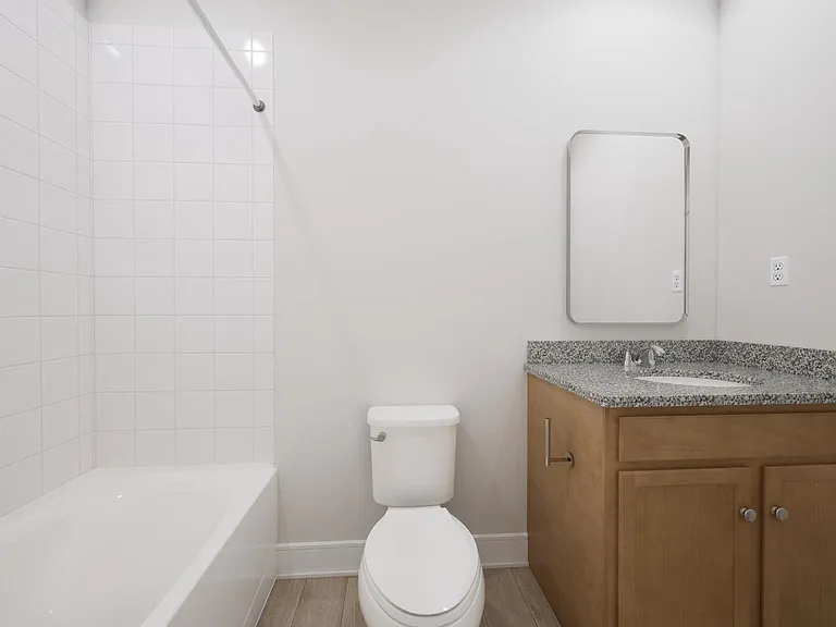 135 Heyford Dr — Photo 28