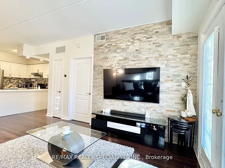 4016 Kilmer Dr #112 — Photo 16