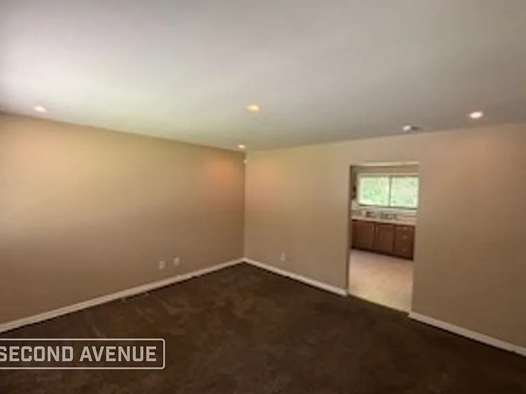733 Union Dr — Photo 5