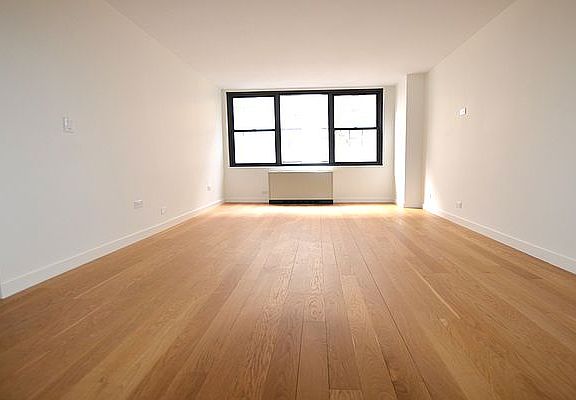 3rd image of 333 E 49th St APT 4A