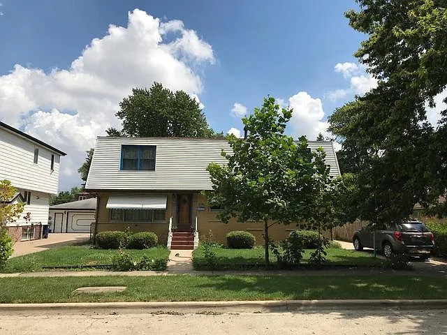 10829 S Oak Park Ave photo 1