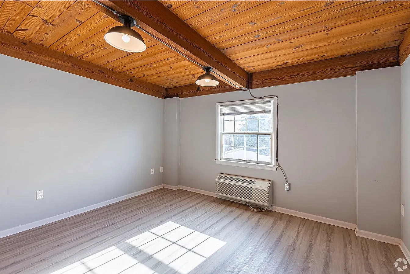 1 bed, 850 sqft, $1,450 — Photo 3