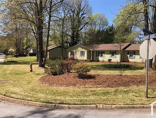 204 Shaddock Dr — Photo 18