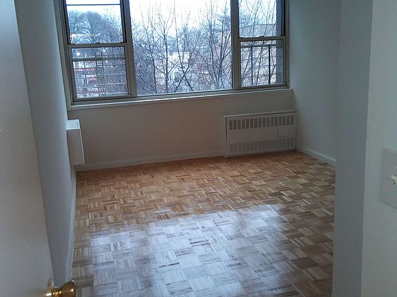 5th image of 2045 Story Ave APT 10M