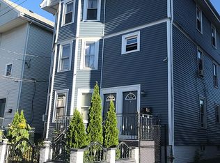 72 Corinth St, Providence, RI 02907