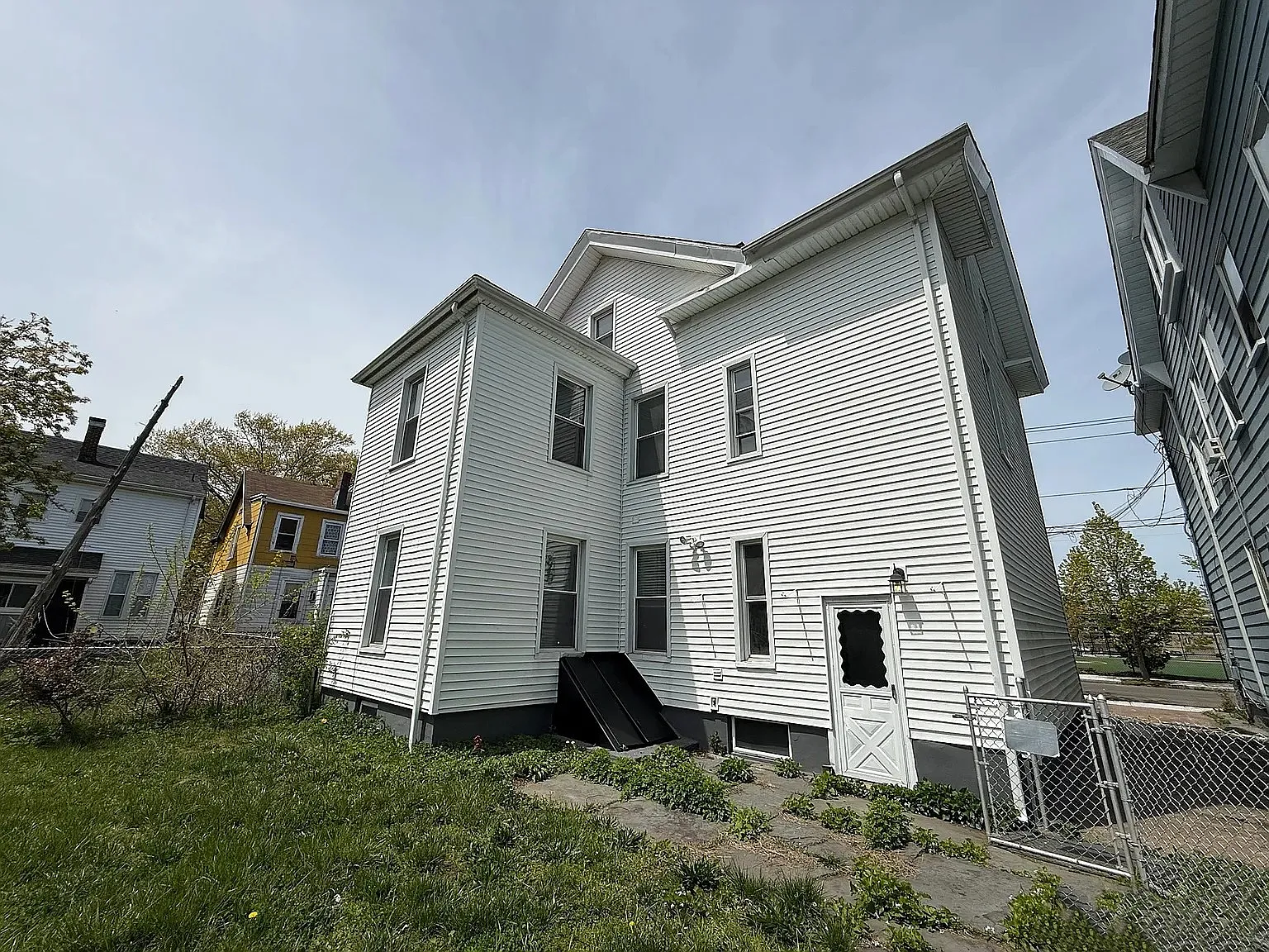 W Portsea St, New Haven — Photo 1