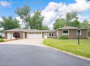 5009 Frankwill Ave, Clarkston, MI 48346