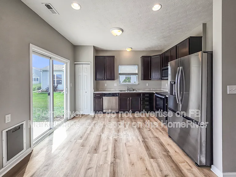 7905 Housefinch Ln — Photo 10