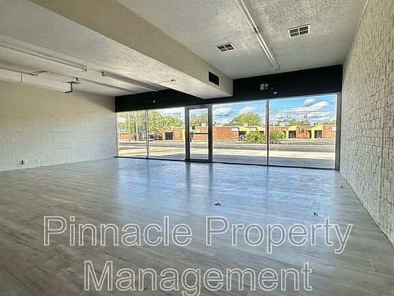 5th image of 2403 W Ave N