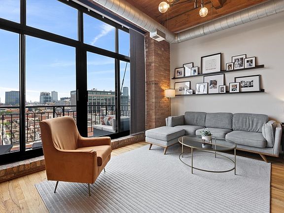 3rd image of 1250 W Van Buren St APT 704