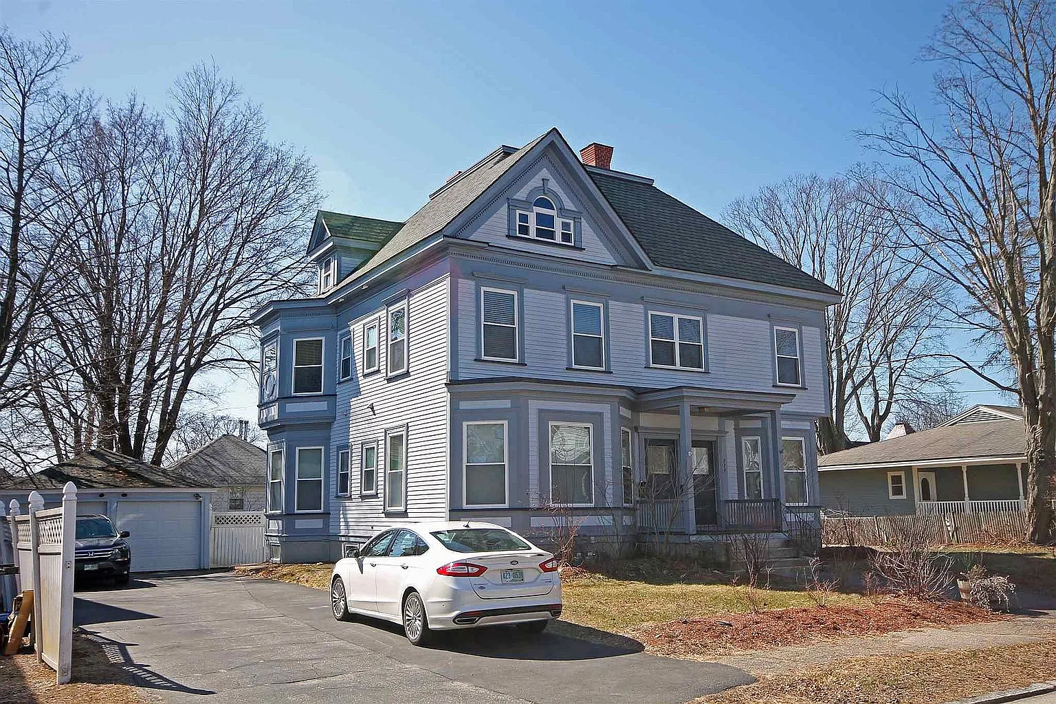 229 Prospect St — Photo 2
