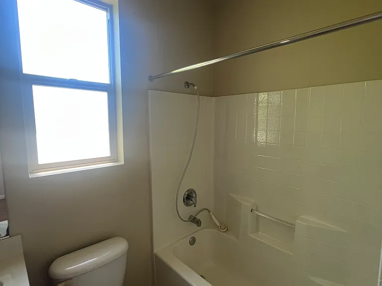 1205 Shadow Glen Ln — Photo 8