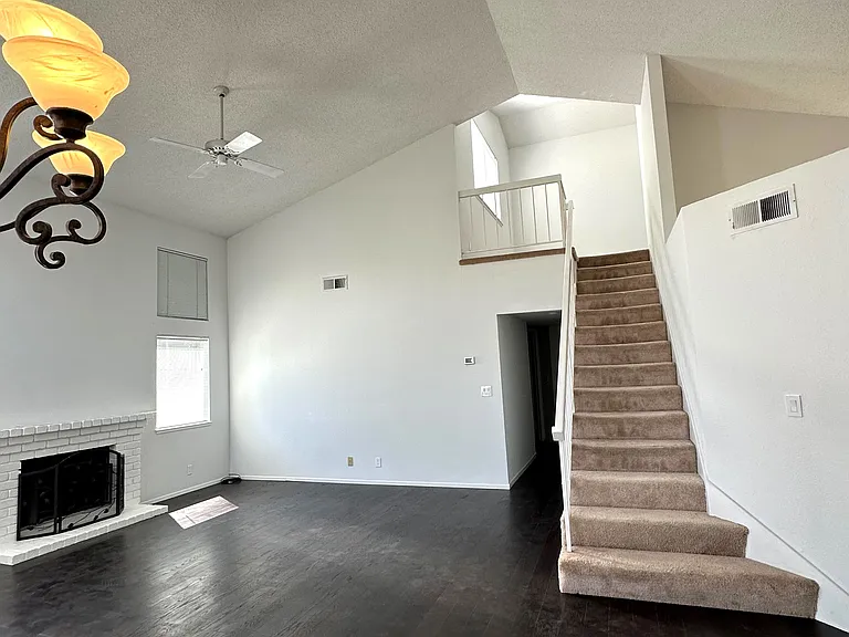 528 Fuchsia Dr — Photo 24