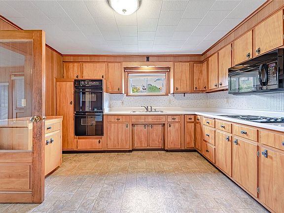 5th image of 208-210 General St