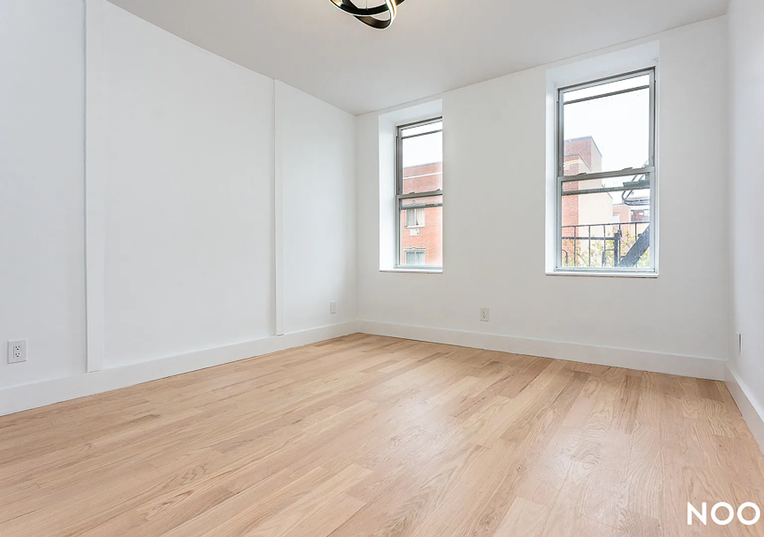 98 Moore Street — Photo 4