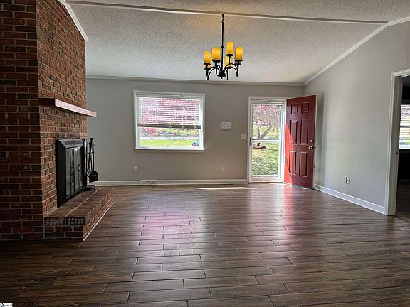 3rd image of 4 Parkstone Dr
