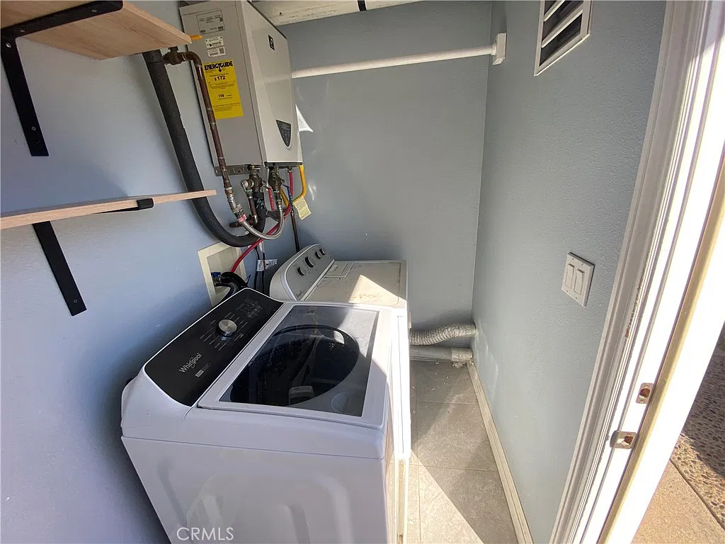 3 bed, 1350 sqft, $3,900 — Photo 3
