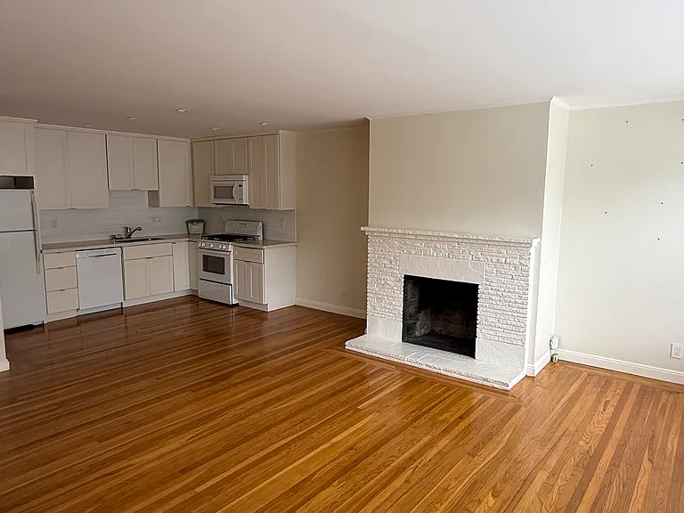 4441 Balboa St #2 — Photo 2