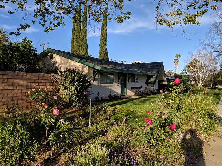 Vanowen St — Photo 10