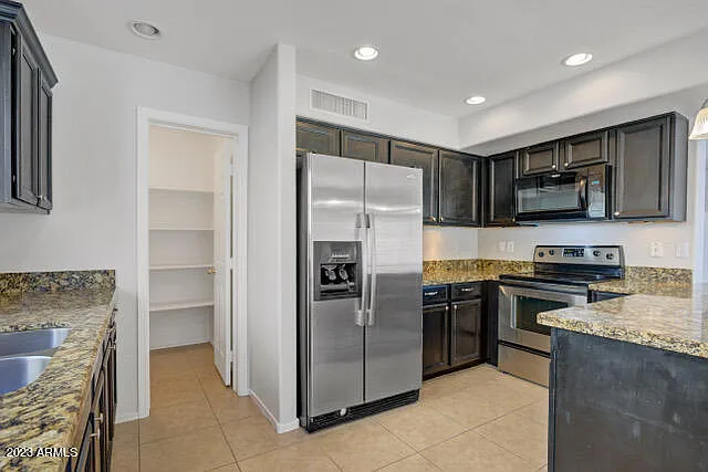 14855 W Columbine Dr — Photo 8