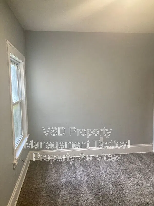 2 bed, 1.0 bath, 1035 sqft, $895 — Photo 4